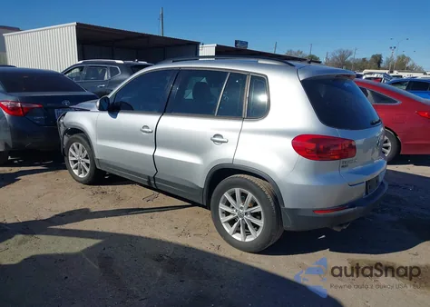 2017 Volkswagen Tiguan 2.0T/2.0T S из США, поврежденный, VIN WVGAV7AX6HK047474